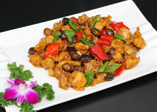 دجاج مقلي بالفطر والبيض