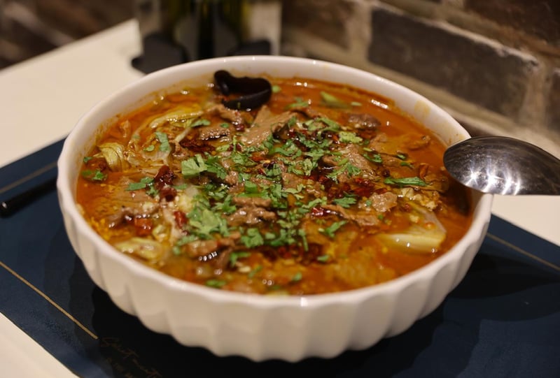 شوربة لحم البقر المقلي (حار)